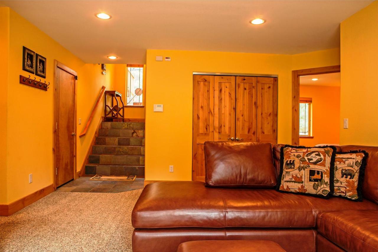 5-Star Luxury Tahoe Cabin! Great Location! Pool Table!Darts! Poker! Ping Pong! Games! 사우스 레이크 타호 외부 사진
